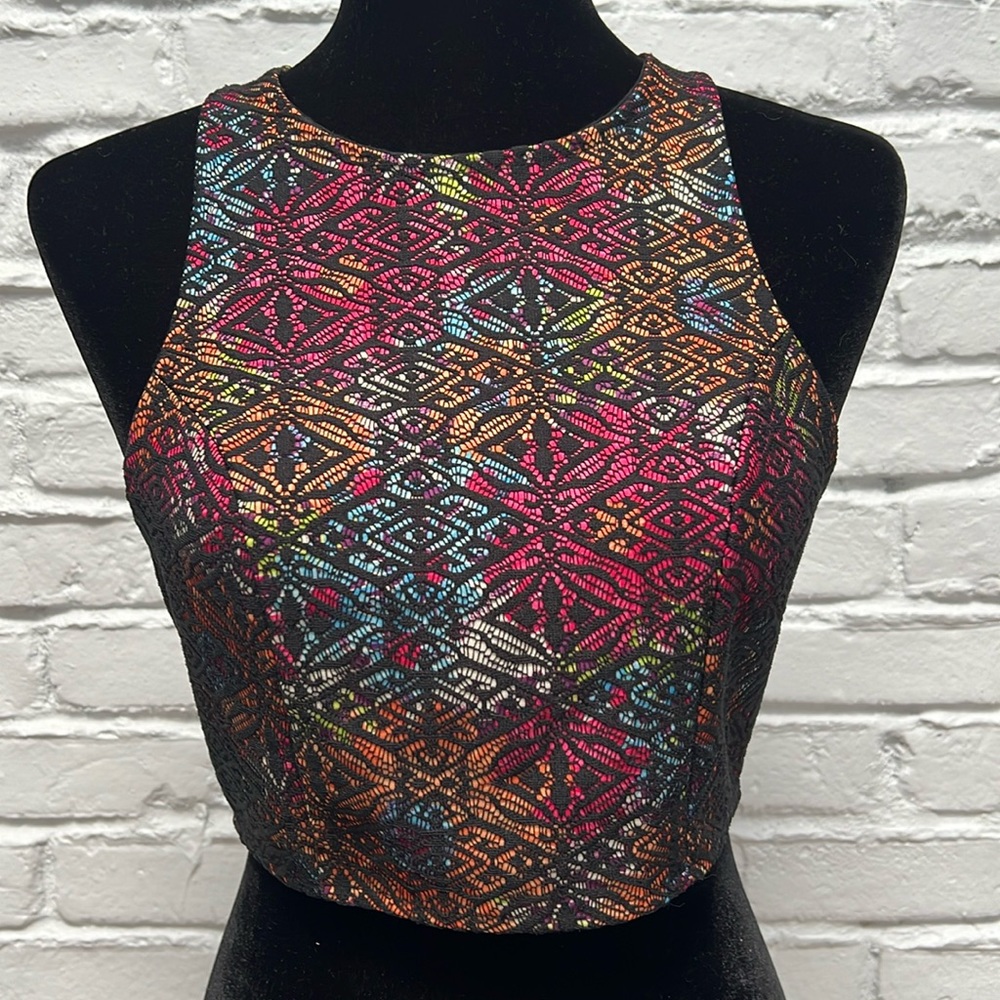 ⚫️💗 Topshop Colorful Lace & Floral Pattern Back Zip Sleeveless Crop Top size 6